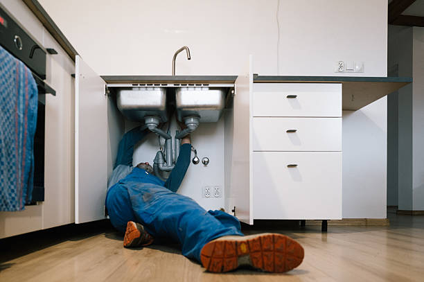 Professional Leak Detection technician working in Apple Springs, TX